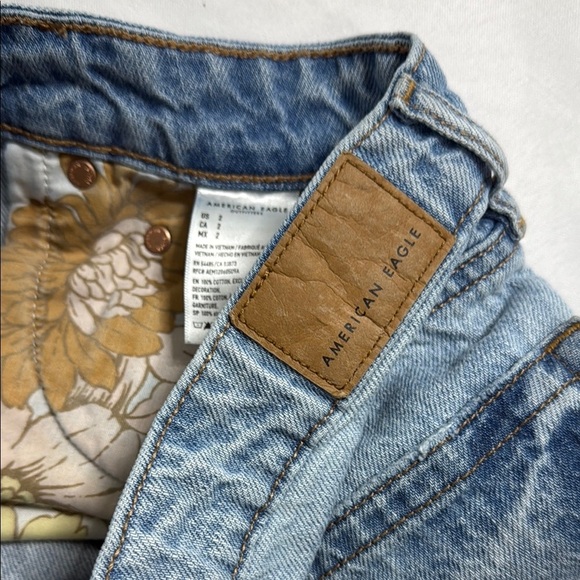 American Eagle Outfitters Blue Jean Shorts Relaxed Fit - Picture 3 of 6